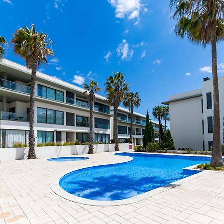 Cavalo Preto Luxury Beach Apartment By Golden Zenith كوارتيرا المظهر الخارجي الصورة