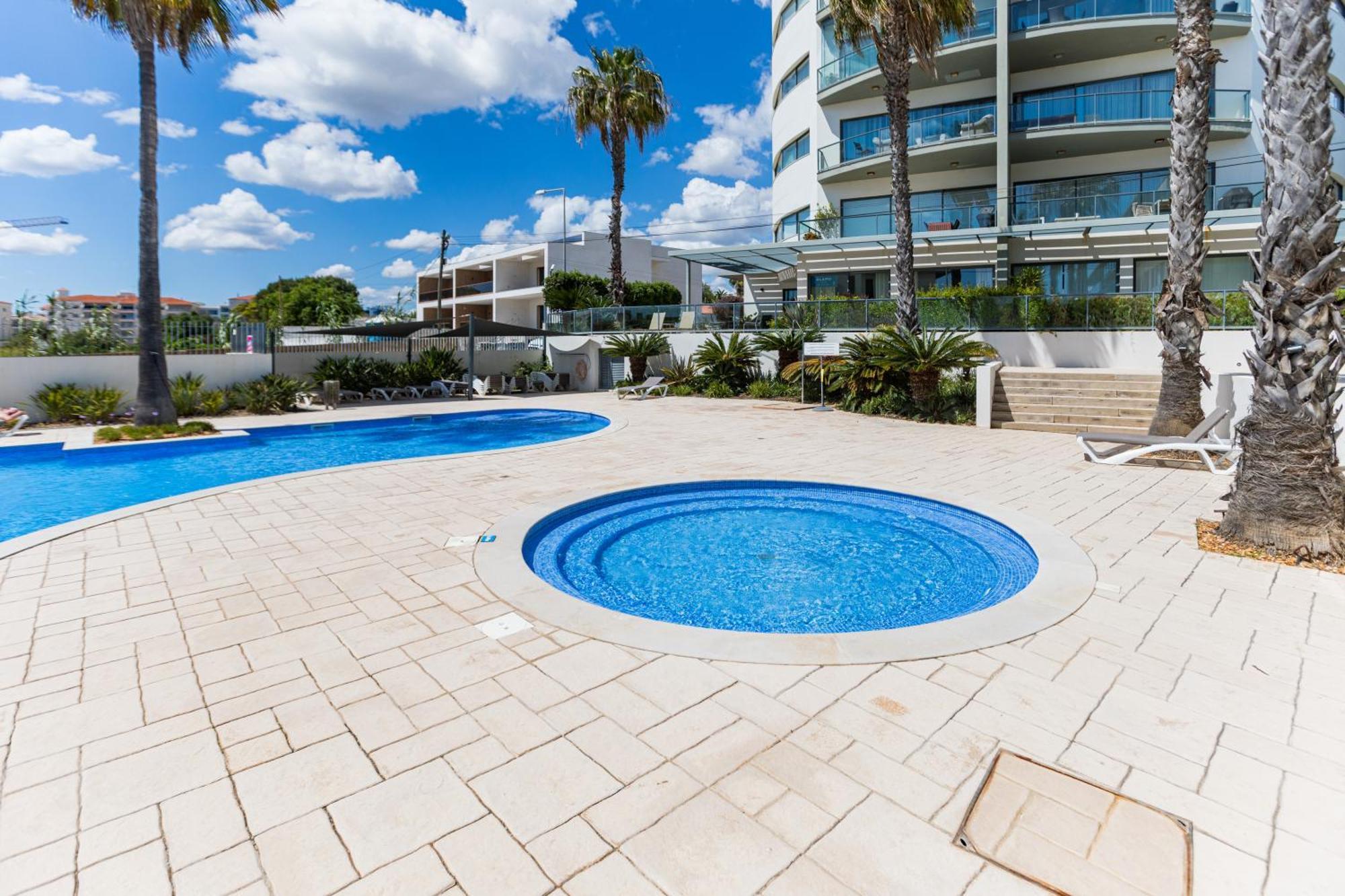 Cavalo Preto Luxury Beach Apartment By Golden Zenith كوارتيرا المظهر الخارجي الصورة